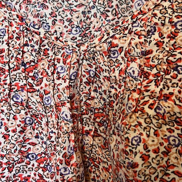 Universal Threads Medium Pink Dainty Floral Long Sleeve Blouse - Picture 3 of 14